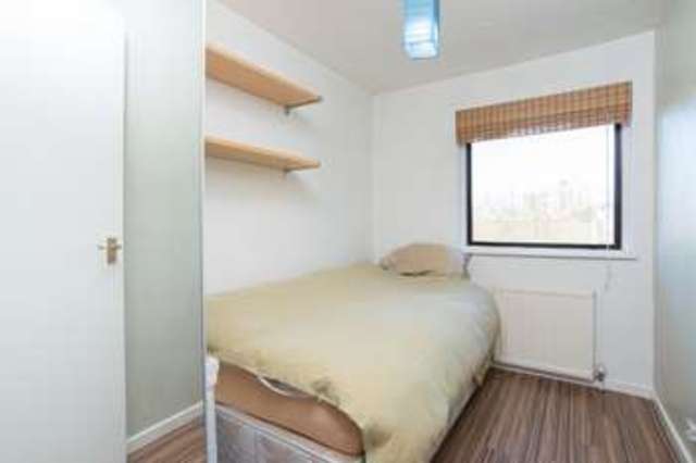  Image of 2 bedroom Flat for sale in Horseshoe Close London E14 at Docklands, E14 3EP