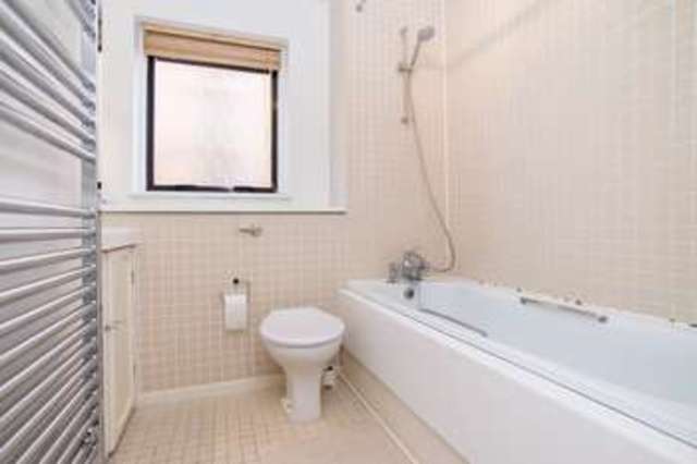  Image of 2 bedroom Flat for sale in Horseshoe Close London E14 at Docklands, E14 3EP