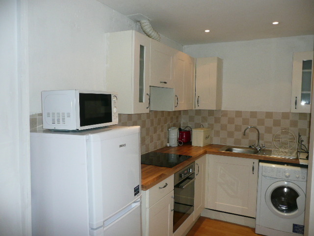  Image of 2 bedroom Flat to rent in Hotspur Street Glasgow G20 at North Kelvinside Glasgow Glasgow, G20 8NL