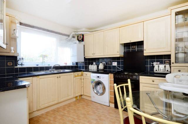  Image of 4 bedroom Detached house for sale in Howard Road London N16 at Howard Road  Stoke Newington, N16 8PU