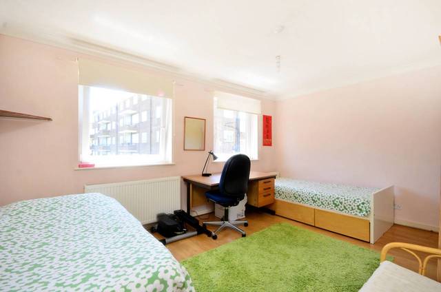  Image of 4 bedroom Detached house for sale in Howard Road London N16 at Howard Road  Stoke Newington, N16 8PU