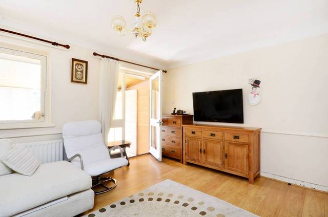  Image of 4 bedroom Detached house for sale in Howard Road London N16 at Howard Road  Stoke Newington, N16 8PU