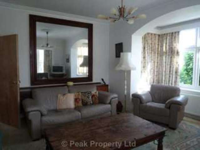  Image of 7 bedroom House Share to rent in Canewdon Road Westcliff-on-Sea SS0 at Canewdon Road  Westcliff On Sea, SS0 7NE