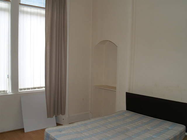  Image of 1 bedroom Flat to rent in Ibrox Street Govan Glasgow G51 at Ibrox Glasgow Glasgow, G51 1AQ