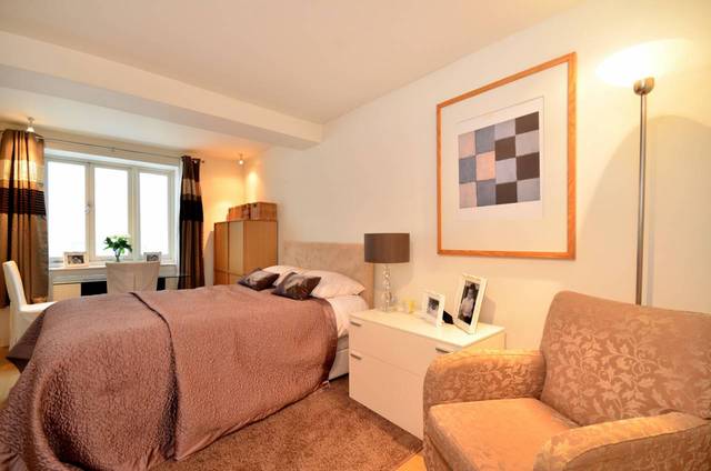  Image of 1 bedroom Flat to rent in Ifield Road London SW10 at Ifield Road  Chelsea, SW10 9AD