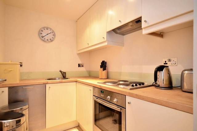  Image of 1 bedroom Flat to rent in Ifield Road London SW10 at Ifield Road  Chelsea, SW10 9AD