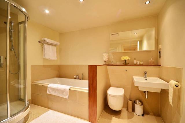  Image of 1 bedroom Flat to rent in Ifield Road London SW10 at Ifield Road  Chelsea, SW10 9AD