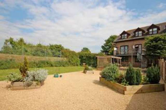  Image of 4 bedroom Town House for sale in Iford Bridge Home Park Old Bridge Road Iford Bournemouth BH6 at Iford Lane  Bournemouth, BH6 5NF