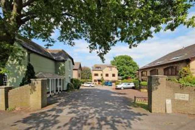  Image of 4 bedroom Town House for sale in Iford Bridge Home Park Old Bridge Road Iford Bournemouth BH6 at Iford Lane  Bournemouth, BH6 5NF