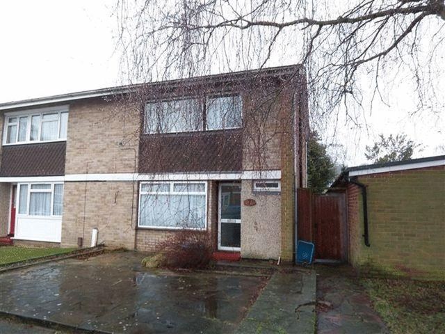  Image of 5 bedroom Terraced house to rent in Ilex Close Englefield Green Egham TW20 at Ilex Close Englefield Green Egham, TW20 0TH