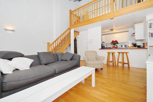  Image of 1 bedroom Apartment to rent in City Road London EC1V at City Road London Old Street, EC1V 2NR