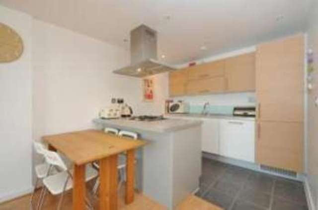  Image of 2 bedroom Flat for sale in Queen Mary Avenue London E18 at Queen Mary Avenue London South Woodford, E18 2FJ