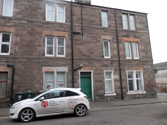 Image of 2 bedroom Flat to rent in Inchaffray Street Perth PH1 at Perth Perthshire Perthshire, PH1 5RU