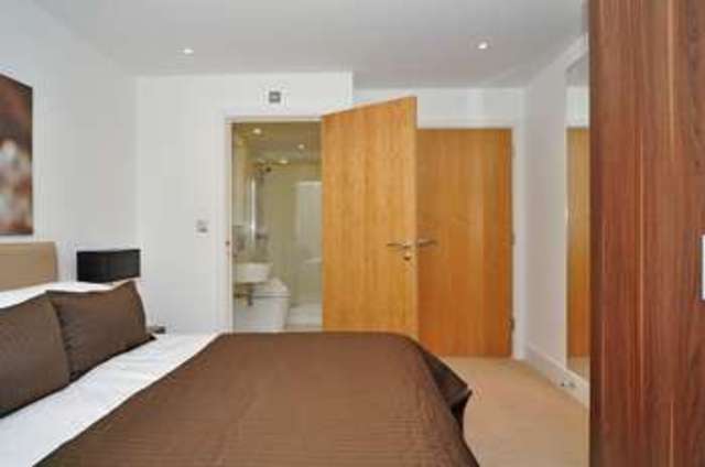  Image of 2 bedroom Flat for sale in Indescon Square London E14 at Canary Wharf, E14 9DQ