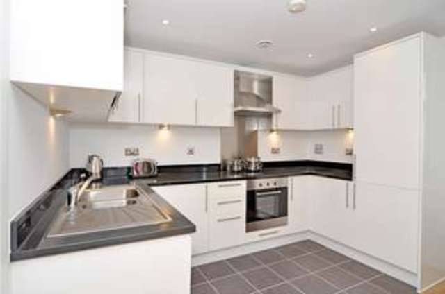  Image of 2 bedroom Flat for sale in Indescon Square London E14 at Canary Wharf, E14 9DQ