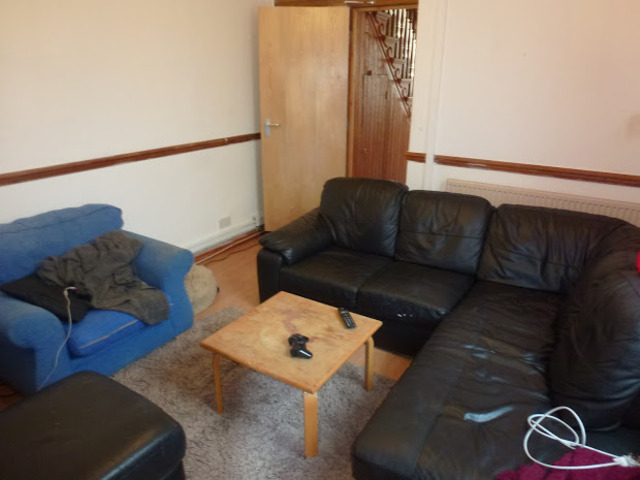  Image of 6 bedroom Terraced house to rent in Inverness Place Cardiff CF24 at Inverness Place  Cardiff, CF24 4SA