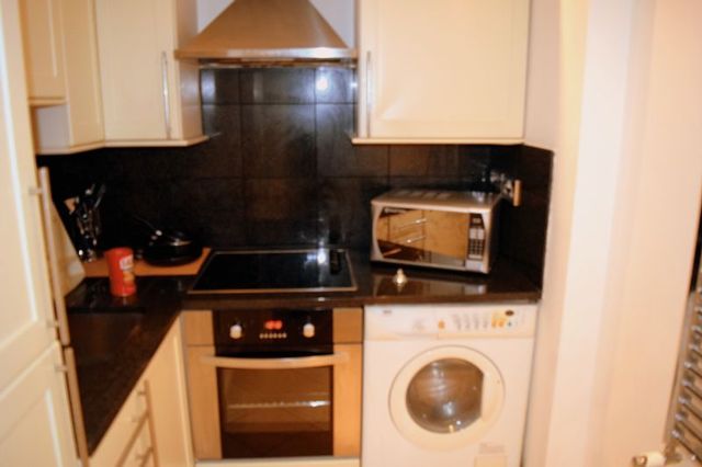  Image of 2 bedroom Flat to rent in Inverness Terrace London W2 at Inverness Terrace  London, W2 3JU