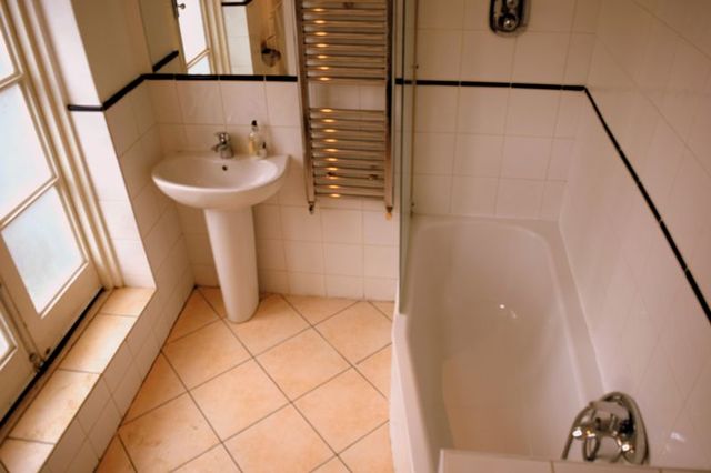  Image of 2 bedroom Flat to rent in Inverness Terrace London W2 at Inverness Terrace  London, W2 3JU