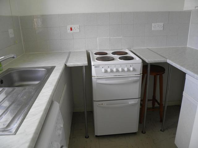  Image of Flat to rent in Grinstead Road London SE8 at Inwen Court Grinstead Road Deptford, SE8 5BJ