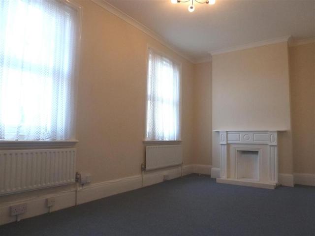  Image of 1 bedroom Flat to rent in Inwood Crescent Brighton BN1 at Inwood Crescent  BRIGHTON, BN1 5AP