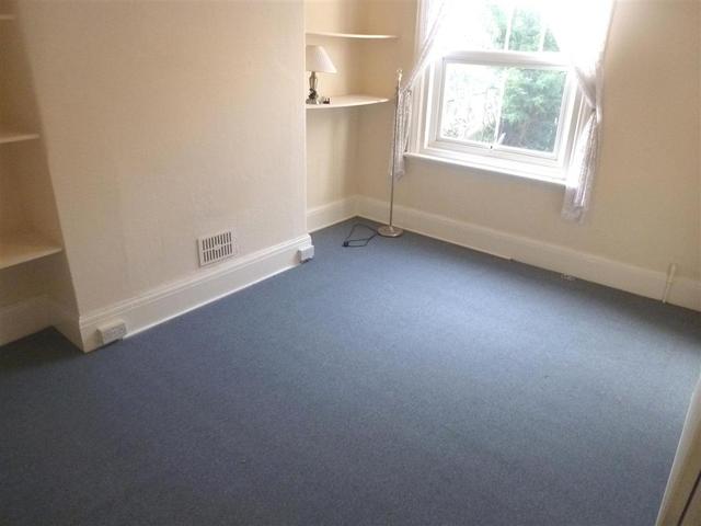  Image of 1 bedroom Flat to rent in Inwood Crescent Brighton BN1 at Inwood Crescent  BRIGHTON, BN1 5AP