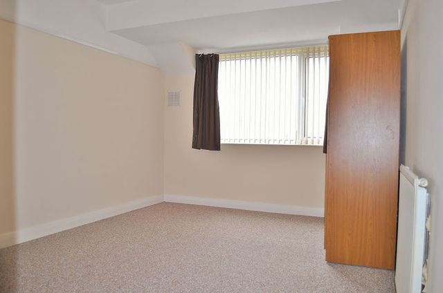  Image of 2 bedroom Flat to rent in Ipswich Road Lowestoft NR32 at Ipswich Road  Lowestoft, NR32 1TS