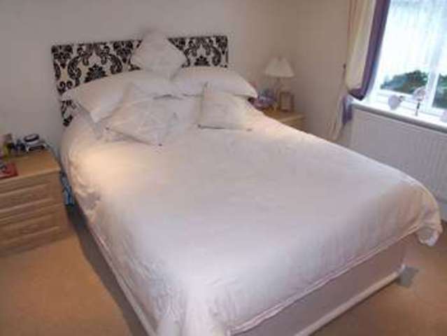  Image of 2 bedroom Flat for sale in Irving Road Southbourne Bournemouth BH6 at Irving Road Southbourne BOURNEMOUTH, BH6 5LG