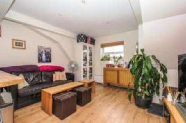  Image of 1 bedroom Flat for sale in Daisy Road London E18 at 8 Daisy Road London South Woodford, E18 1EH