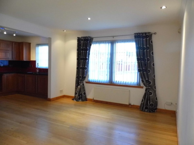 Image of 2 bedroom Flat to rent in Jedburgh Place Perth PH1 at Perth Perthshire Perthshire, PH1 1SJ