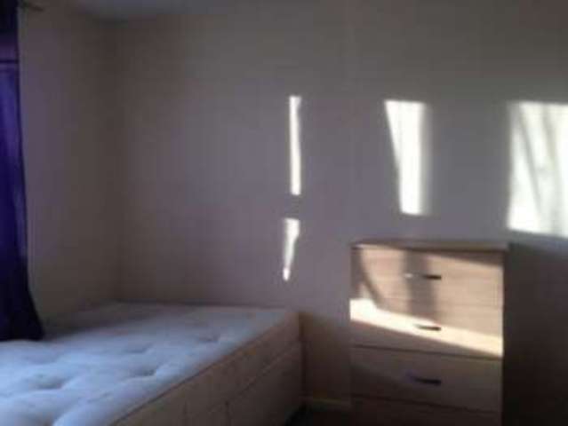  Image of 1 bedroom Flat to rent in Joseph Street London E3 at Broadhurst House Joseph Street London, E3 4HY