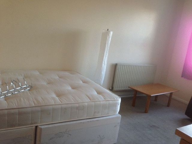  Image of 1 bedroom Flat to rent in Joseph Street London E3 at Broadhurst House Joseph Street London, E3 4HY