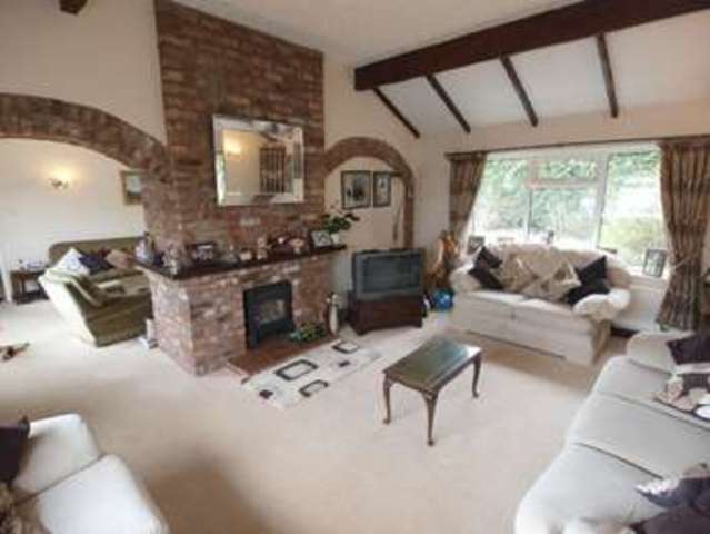  Image of 4 bedroom Detached house for sale in Jubilee Road Chapel-En-Le-Frith High Peak SK23 at Chapel-en-le-Frith  High Peak, SK23 9SU