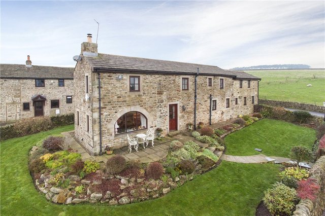  Image of 4 bedroom Detached house for sale in Ridge Lane Silsden Keighley BD20 at Ridge Lane Silsden Low Bradley, BD20 9JD