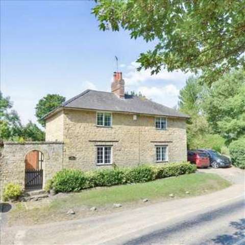  Image of 4 bedroom Detached house for sale in Gayhurst Newport Pagnell MK16 at Newport Pagnell, MK16 8LG