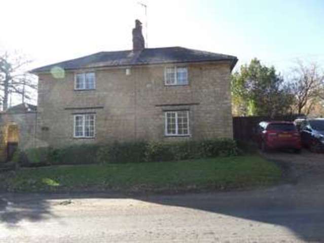 Image of 4 bedroom Detached house for sale in Gayhurst Newport Pagnell MK16 at Newport Pagnell, MK16 8LG