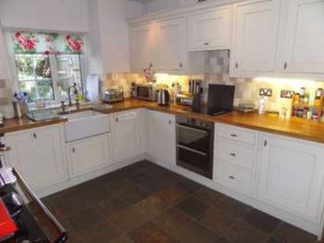  Image of 4 bedroom Detached house for sale in Gayhurst Newport Pagnell MK16 at Newport Pagnell, MK16 8LG