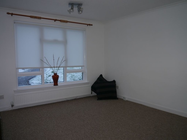  Image of 1 bedroom Flat to rent in Kelvin Road East Kilbride Glasgow G75 at East Kilbride South Lanarkshire South Lanarkshire, G75 0PF