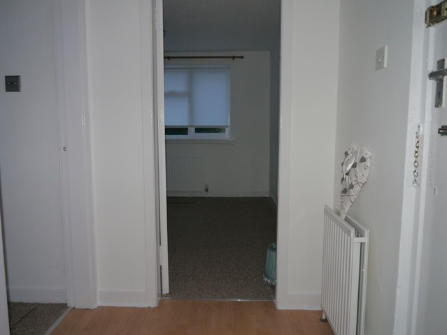  Image of 1 bedroom Flat to rent in Kelvin Road East Kilbride Glasgow G75 at East Kilbride South Lanarkshire South Lanarkshire, G75 0PF