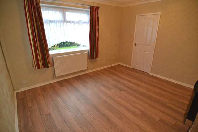  Image of 3 bedroom Semi-Detached house to rent in Kenilworth Gardens Newton-Le-Willows WA12 at Kenilworth Gardens  Newton Le Willows, WA12 8ET