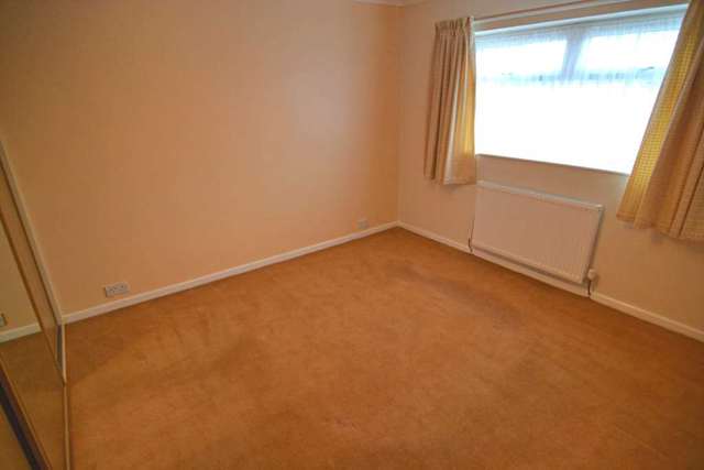  Image of 3 bedroom Semi-Detached house to rent in Kenilworth Gardens Newton-Le-Willows WA12 at Kenilworth Gardens  Newton Le Willows, WA12 8ET