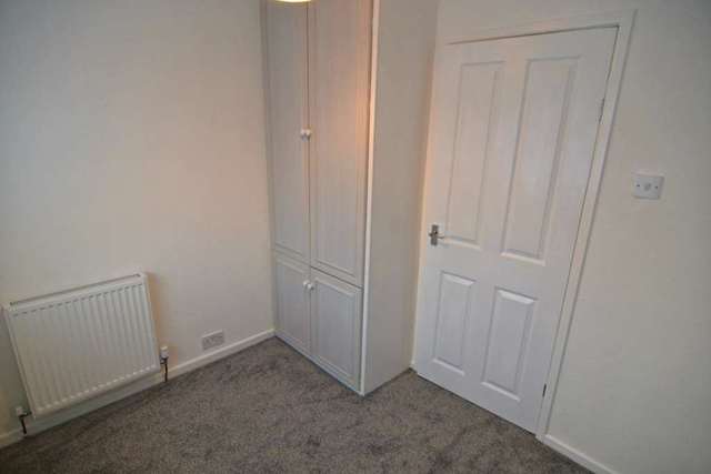  Image of 3 bedroom Semi-Detached house to rent in Kenilworth Gardens Newton-Le-Willows WA12 at Kenilworth Gardens  Newton Le Willows, WA12 8ET