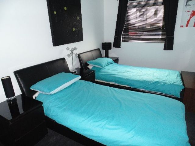  Image of 2 bedroom Flat to rent in Kenley Road Renfrew PA4 at Renfrew Renfrew Renfrewshire, PA4 8FE
