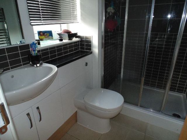  Image of 2 bedroom Flat to rent in Kenley Road Renfrew PA4 at Renfrew Renfrew Renfrewshire, PA4 8FE