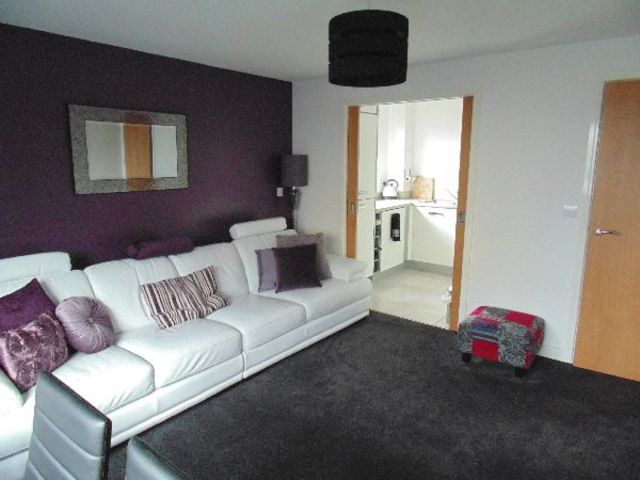  Image of 2 bedroom Flat to rent in Kenley Road Renfrew PA4 at Renfrew Renfrew Renfrewshire, PA4 8FE