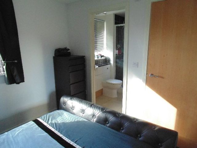  Image of 2 bedroom Flat to rent in Kenley Road Renfrew PA4 at Renfrew Renfrew Renfrewshire, PA4 8FE