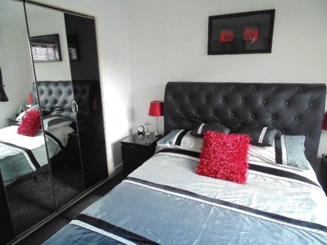 Image of 2 bedroom Flat to rent in Kenley Road Renfrew PA4 at Renfrew Renfrew Renfrewshire, PA4 8FE