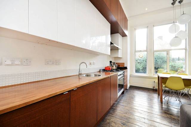  Image of 2 bedroom Flat for sale in Kenninghall Road London E5 at Kenninghall Road  Lower Clapton, E5 8BY