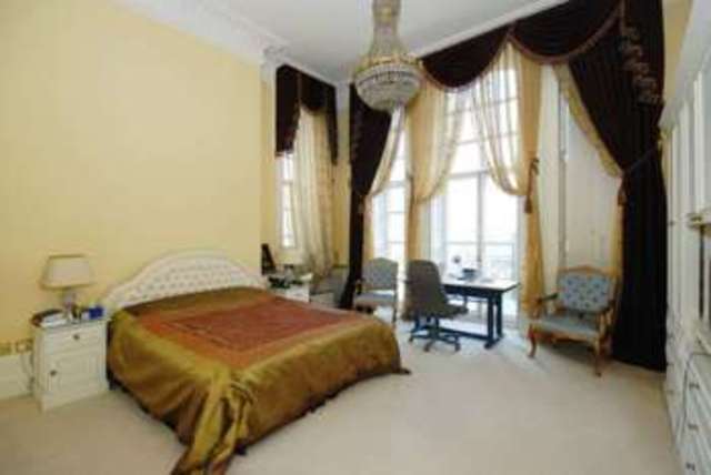 Image of 4 bedroom Apartment to rent in Kensington Gore London SW7 at Kensington Gore South Kensington London, SW7 2AN