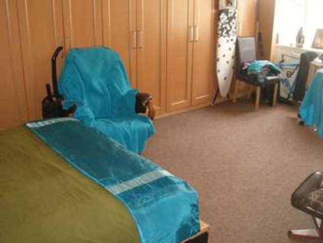  Image of 2 bedroom Flat for sale in Kenton Road Harrow HA3 at Kenton Road  Harrow, HA3 8AQ