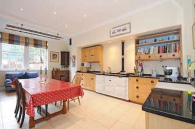  Image of 7 bedroom Detached house for sale in Kenton Exeter EX6 at Kenton, EX6 8JD